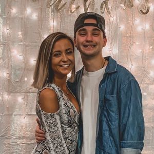 Meet your Posher, Leslie